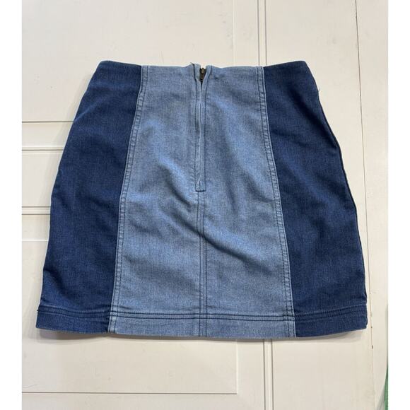 Free People Mini Skirt Size 4 Blue Two Toned Denim - Picture 5 of 5